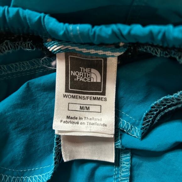 The North Face Classic Nylon Shorts Size Medium Unlined Hiking Sporty Quick Dry - Picture 2 of 5